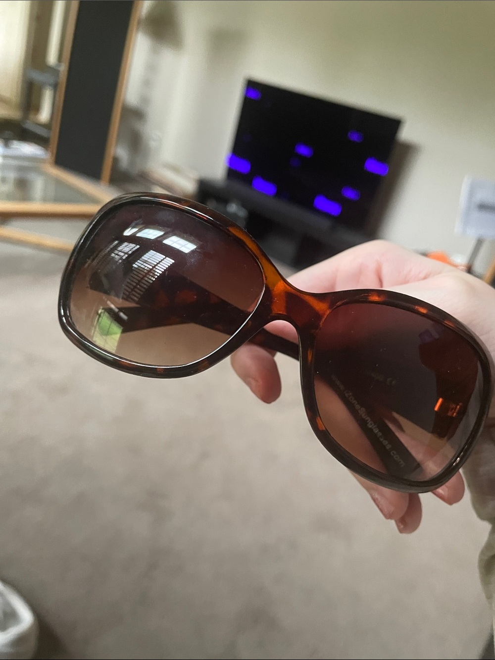 UV Women's Oversized Tortoiseshell Sunglasses - Brown